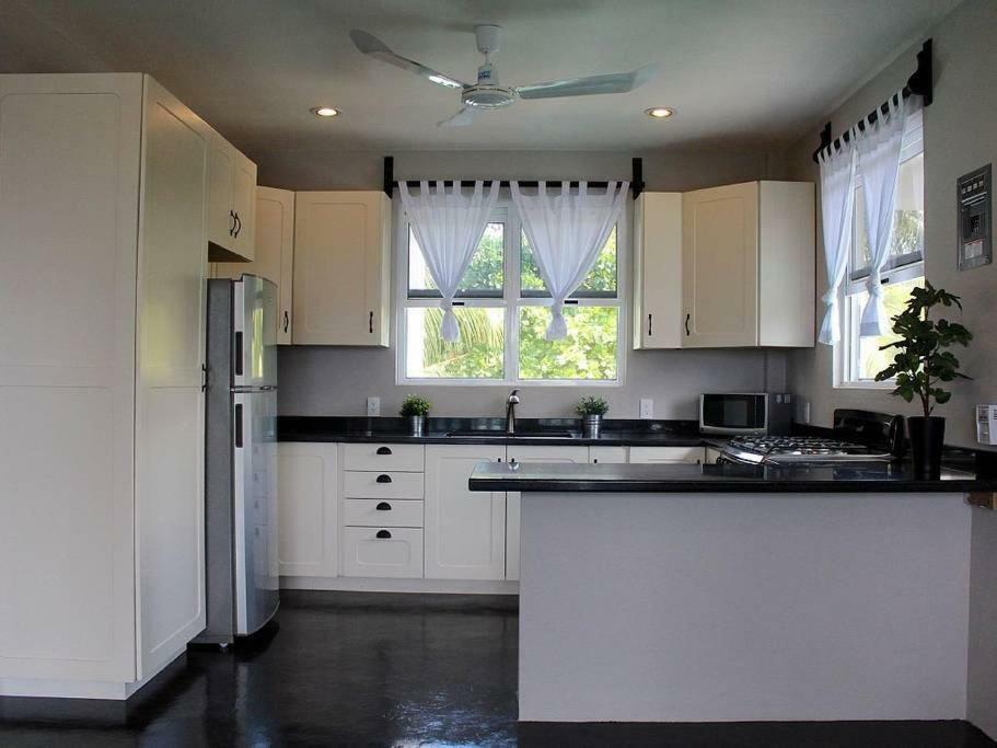 פוארטו אסקונדידו Ocean View Apartment 2 Blocks From Zicatela Strip! מראה חיצוני תמונה